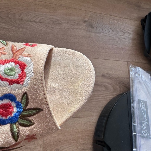 Aldo Women's Embroidered Floral Mules - Cream - Picture 9 of 10